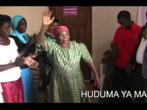 Video za Mtume na Nabii Hebron akiombea na kufungua wagonjwa "live"